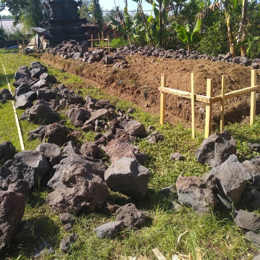 Pembangunan Bale Pesandekan di Pura Subak Sri Kesuma Jati Desa Bayung Cerik