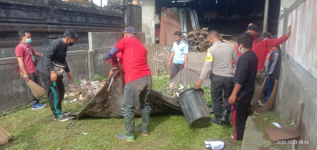 Jumat Bersih, Satu Langkah Menuju Desa Bayung Cerik yang Bersih, Sehat, dan Nyaman